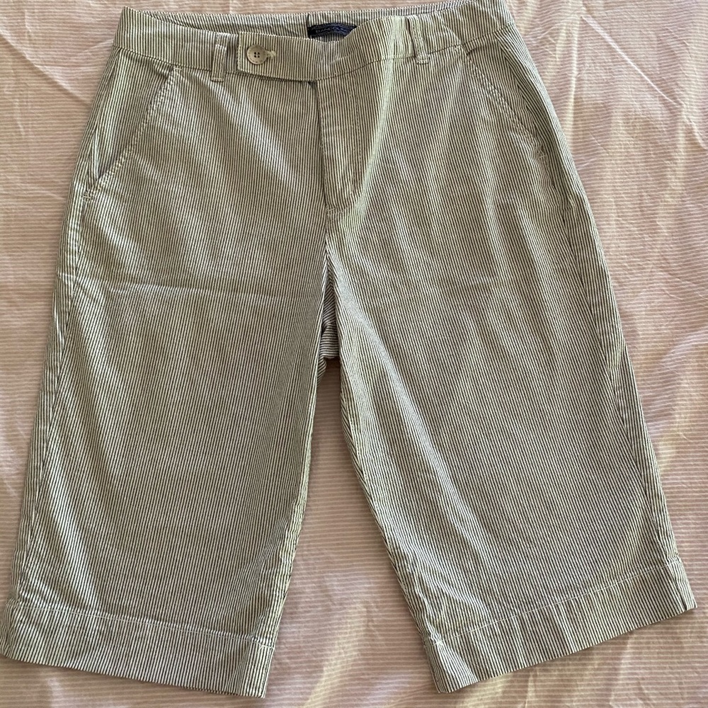 Bandolino Bermuda Shorts Pin Striped